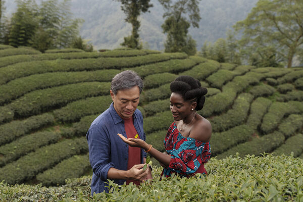 Filmszene aus "Black Tea"