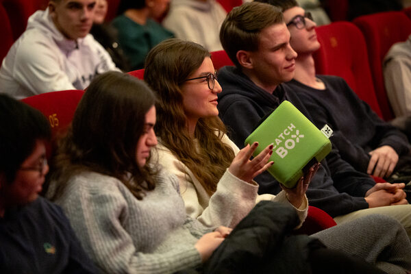 Filmgespräch im Rahmen einer Schulvorführung des Deutschen FernsehKrimi-Festivals 2025