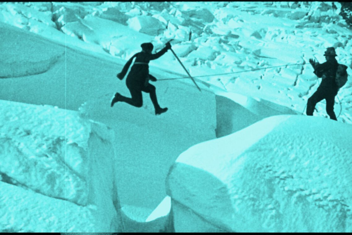 Filmstill IN STURM UND EIS: EINE ALPENSYMPHONIE