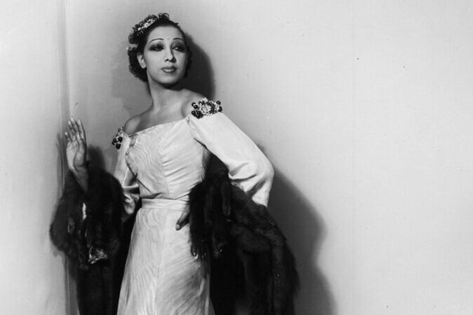 Josephine Baker w sukni wieczorowej